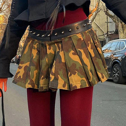 Street Style Camouflage Printed Rivets Pleated Skirt Low Waist Skirt